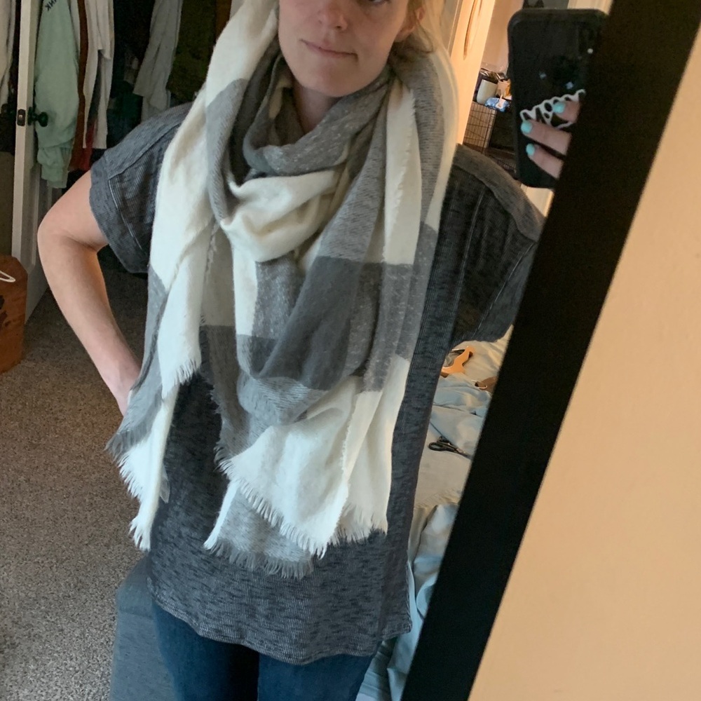 Flowy poncho or could also be worn as chunky scarf!